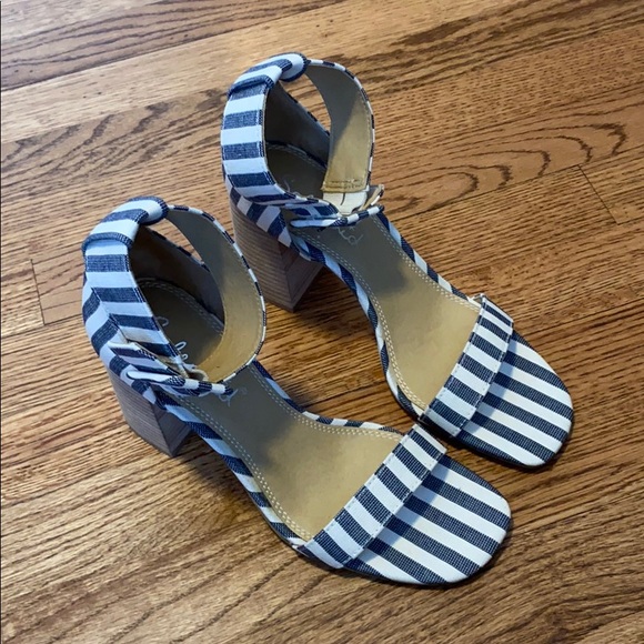 Splendid Pumps (never worn) - Picture 7 of 7